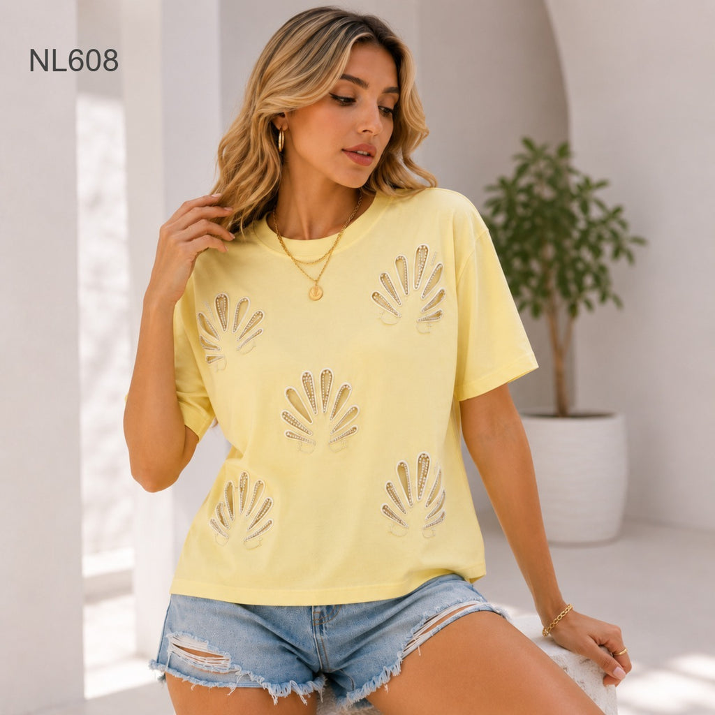 CAMISETA DISEÑO CONCHA CON PERLAS