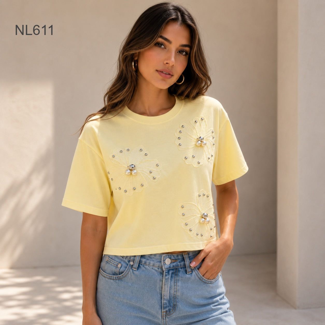 BLUSA CON FLORES DE PERLAS Y DIAMANTES