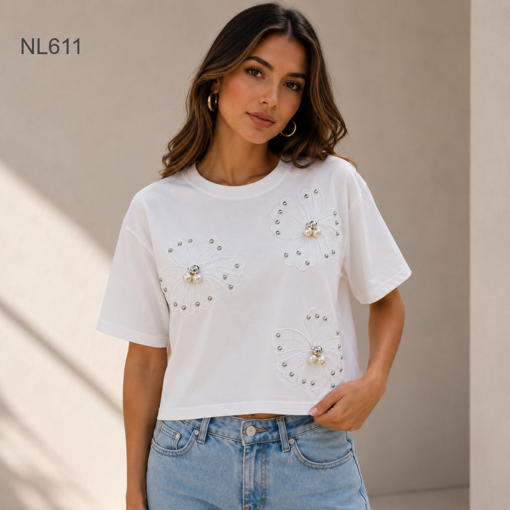 BLUSA CON FLORES DE PERLAS Y DIAMANTES