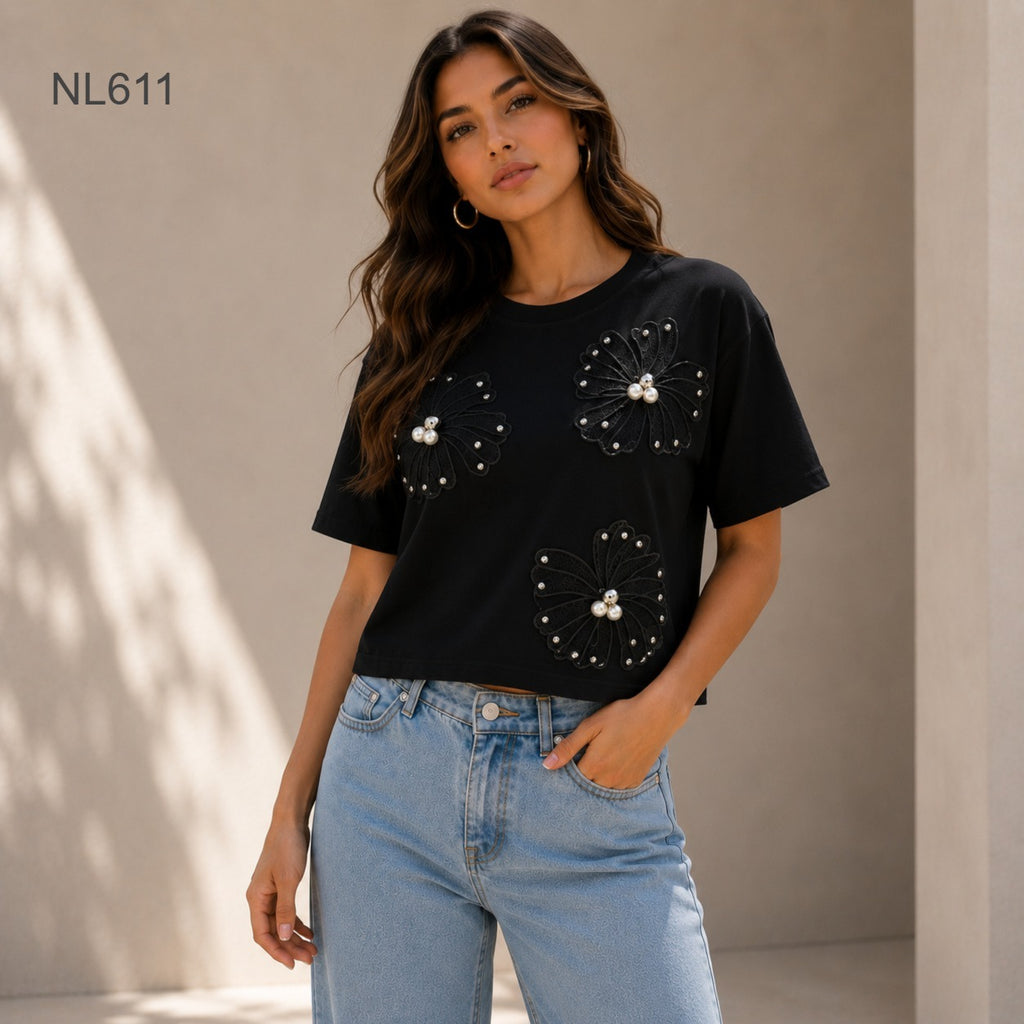 BLUSA CON FLORES DE PERLAS Y DIAMANTES
