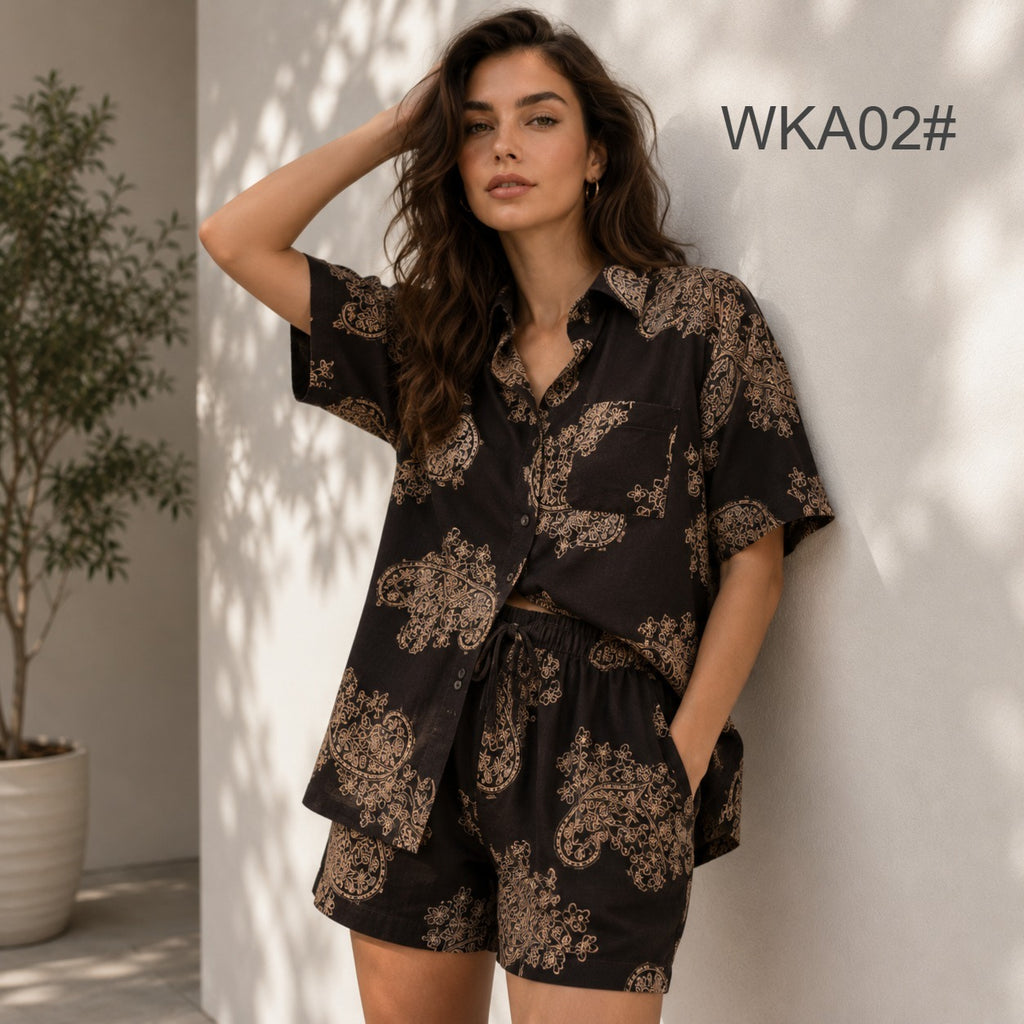 CONJUNTO DE DOS PIEZAS EN SHORT DISEÑO FLORES