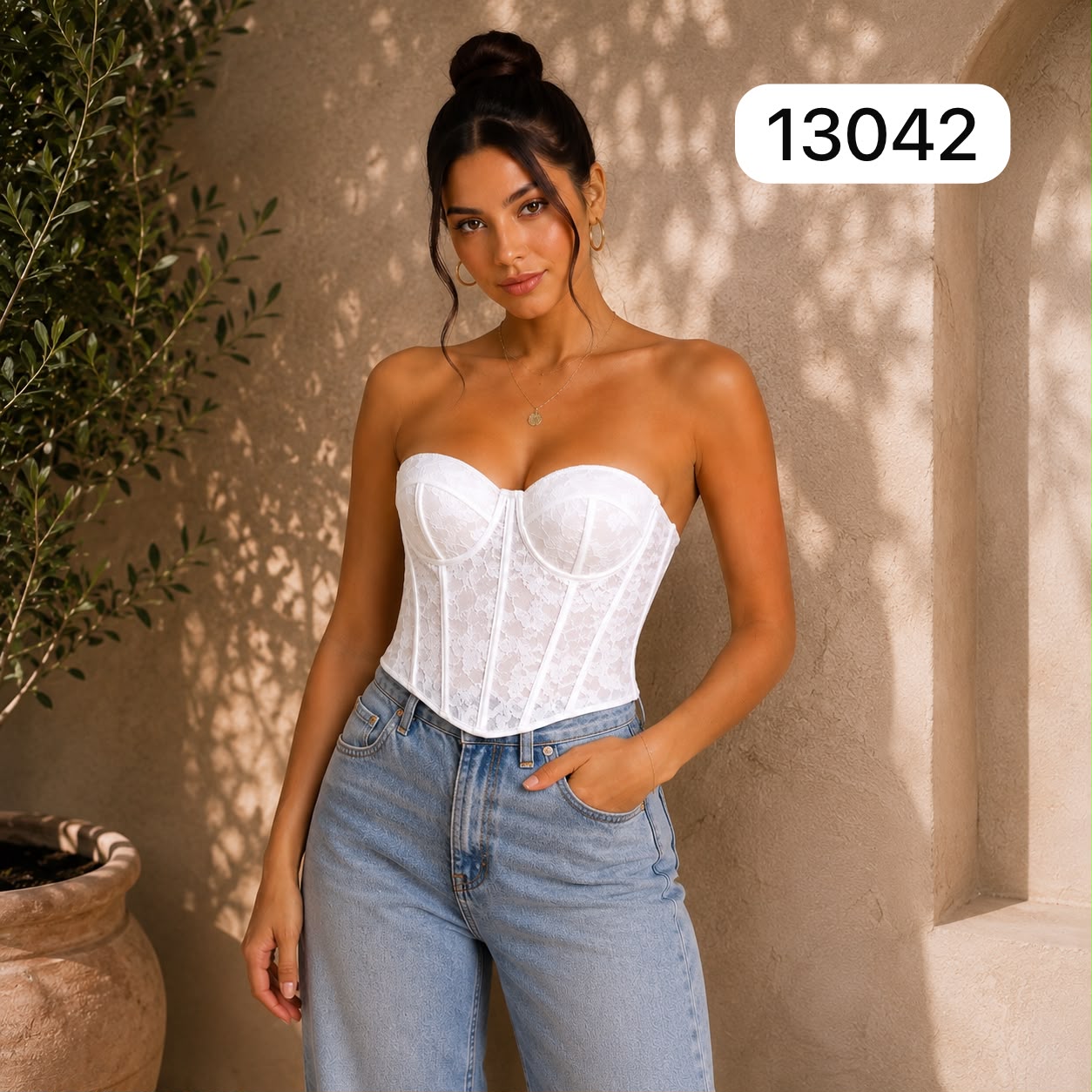 CORSET DE ENCAJE FLORAL CON VARILLAS