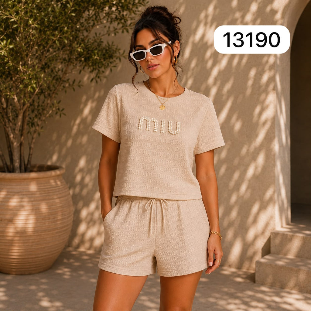 CONJUNTO MIU TEXTURIZADO CON PERLAS