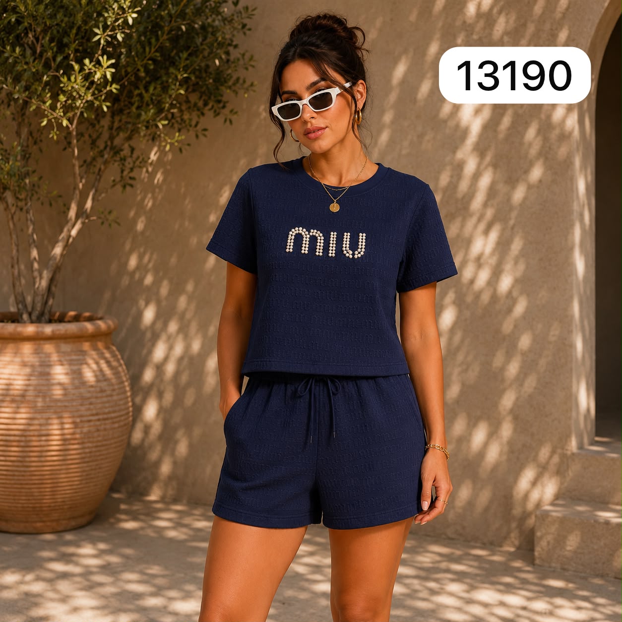 CONJUNTO MIU TEXTURIZADO CON PERLAS