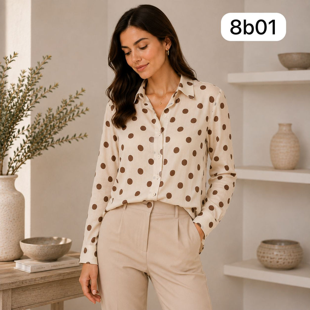 CAMISA ELEGANTE DE PUNTOS CON CUELLO CLÁSICO